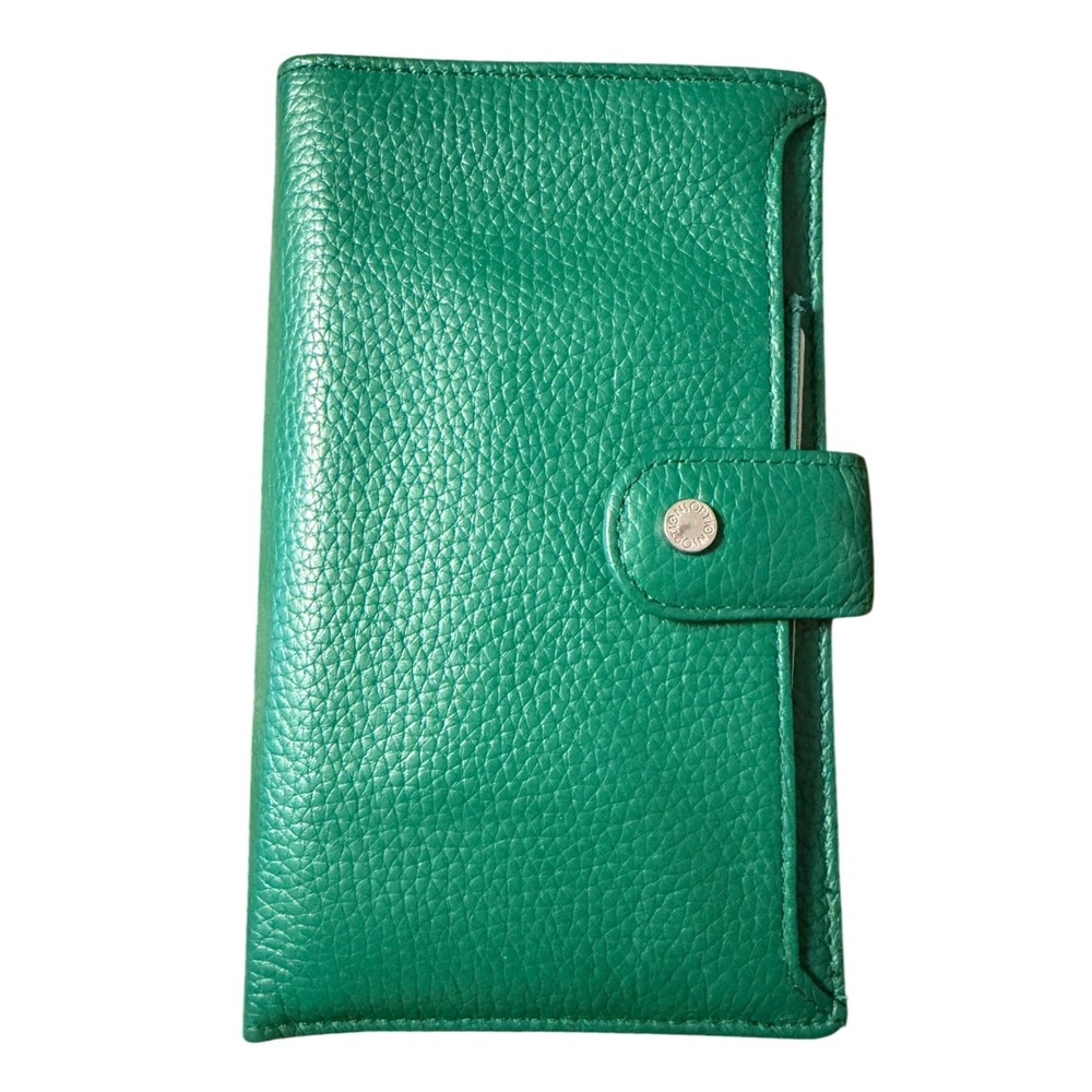 Buxton Green Pebbled Leather Passport Cover Wallet Snap Closure Bifold Organizer